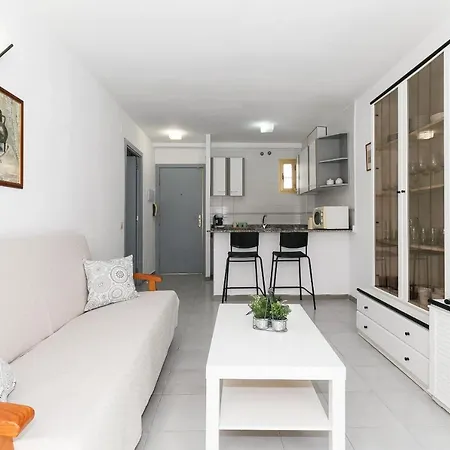 Apartment Uhc Miramar Nautic Salou